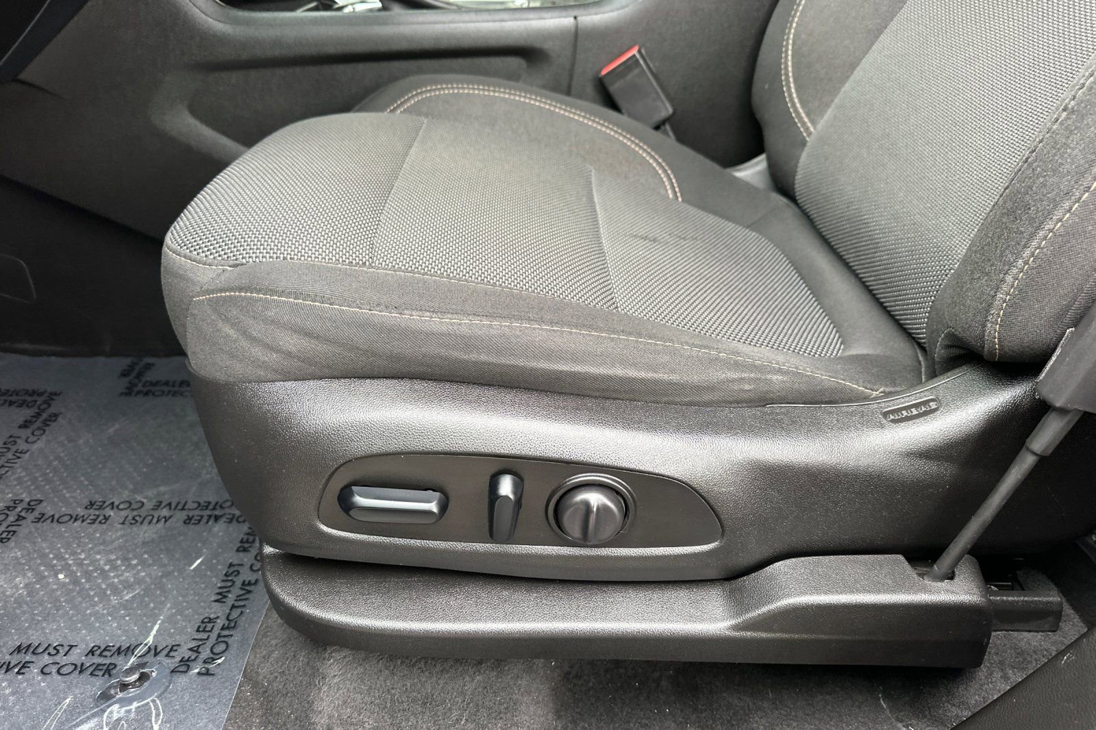 Used 2018 Chevrolet Traverse LT FWD image 13