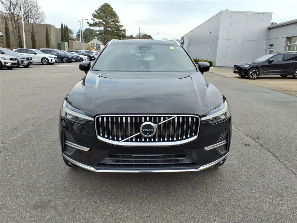 Certified 2023 Volvo XC60 B5 Ultimate w/ Climate Package image 10