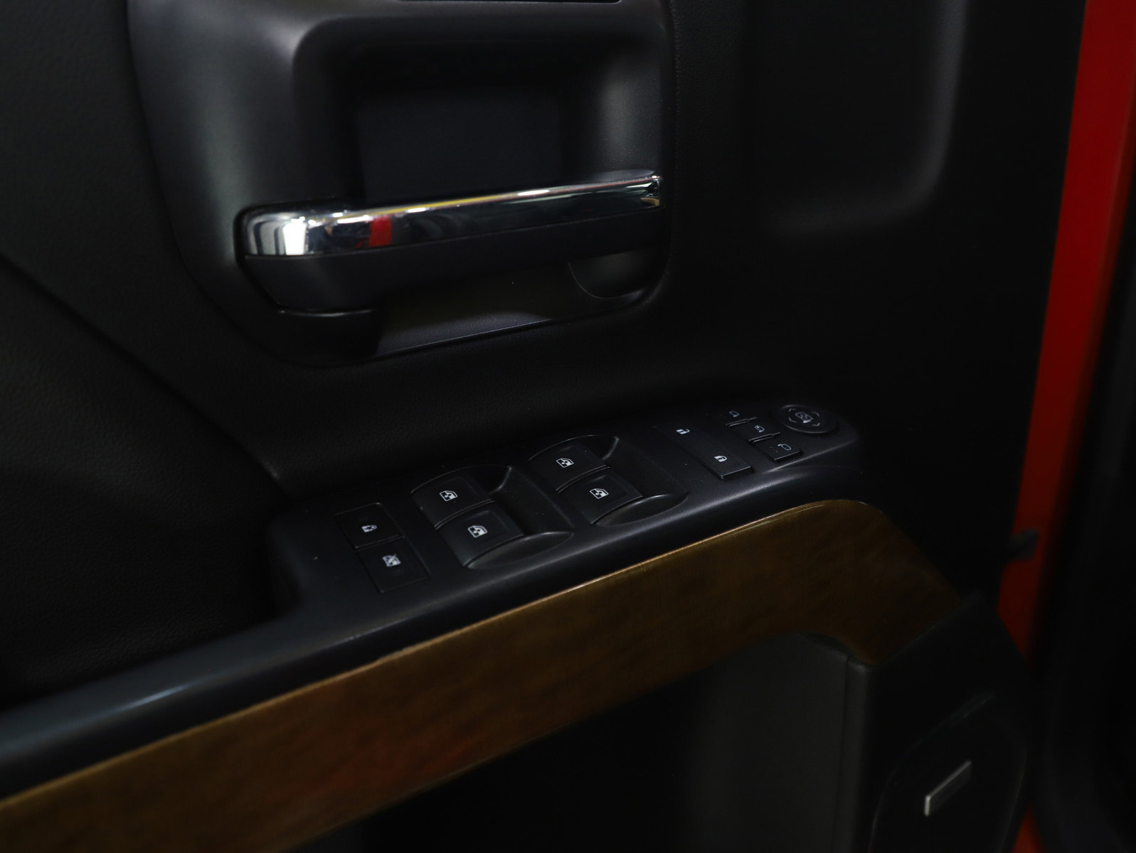 Used 2018 Chevrolet Silverado 1500 LTZ w/ LTZ Plus Package image 21