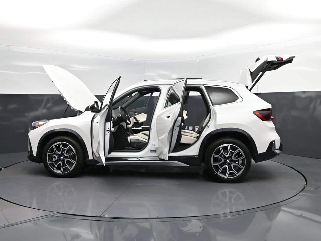 New 2026 BMW X1 xDrive28i w/ Technology Package AWD/4WD image 46