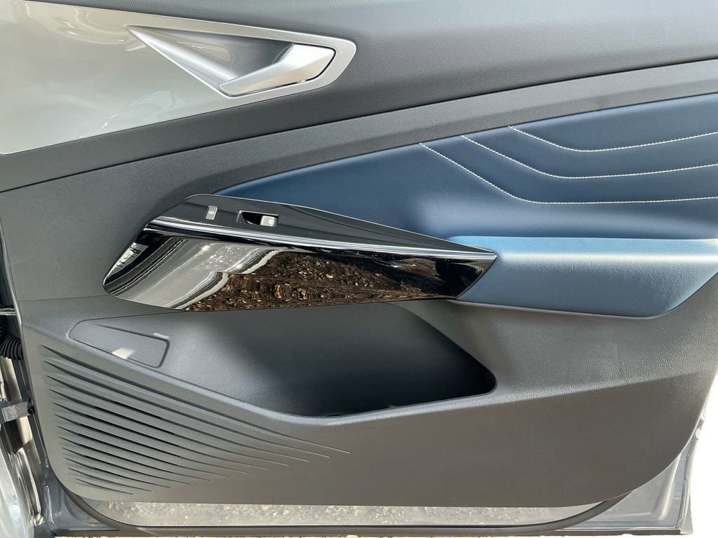 New 2026 Volkswagen ID.4 Pro S Plus image 16