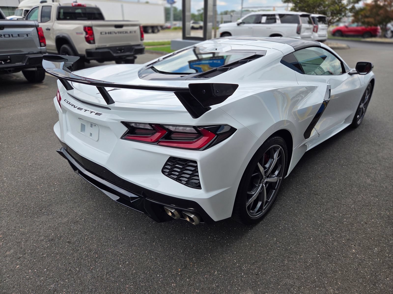 Used 2023 Chevrolet Corvette Stingray Preferred Cpe w/ Battery Protection Package RWD image 5