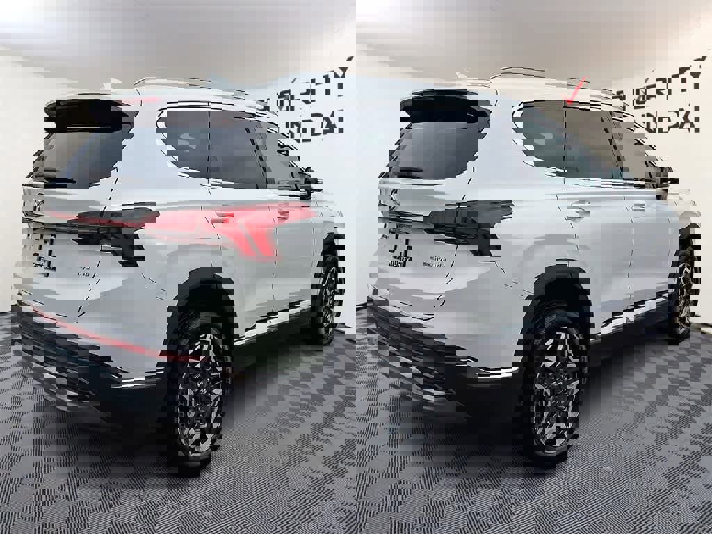 Used 2023 Hyundai Santa Fe SEL Premium image 4