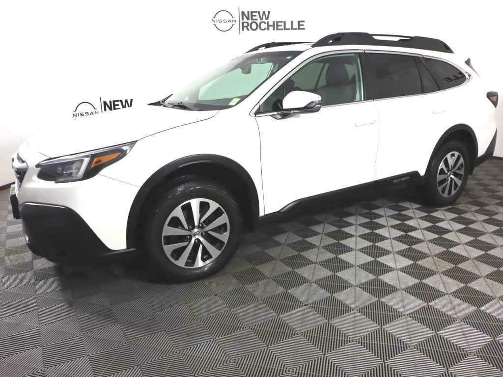 Used 2022 Subaru Outback Premium AWD/4WD image 4