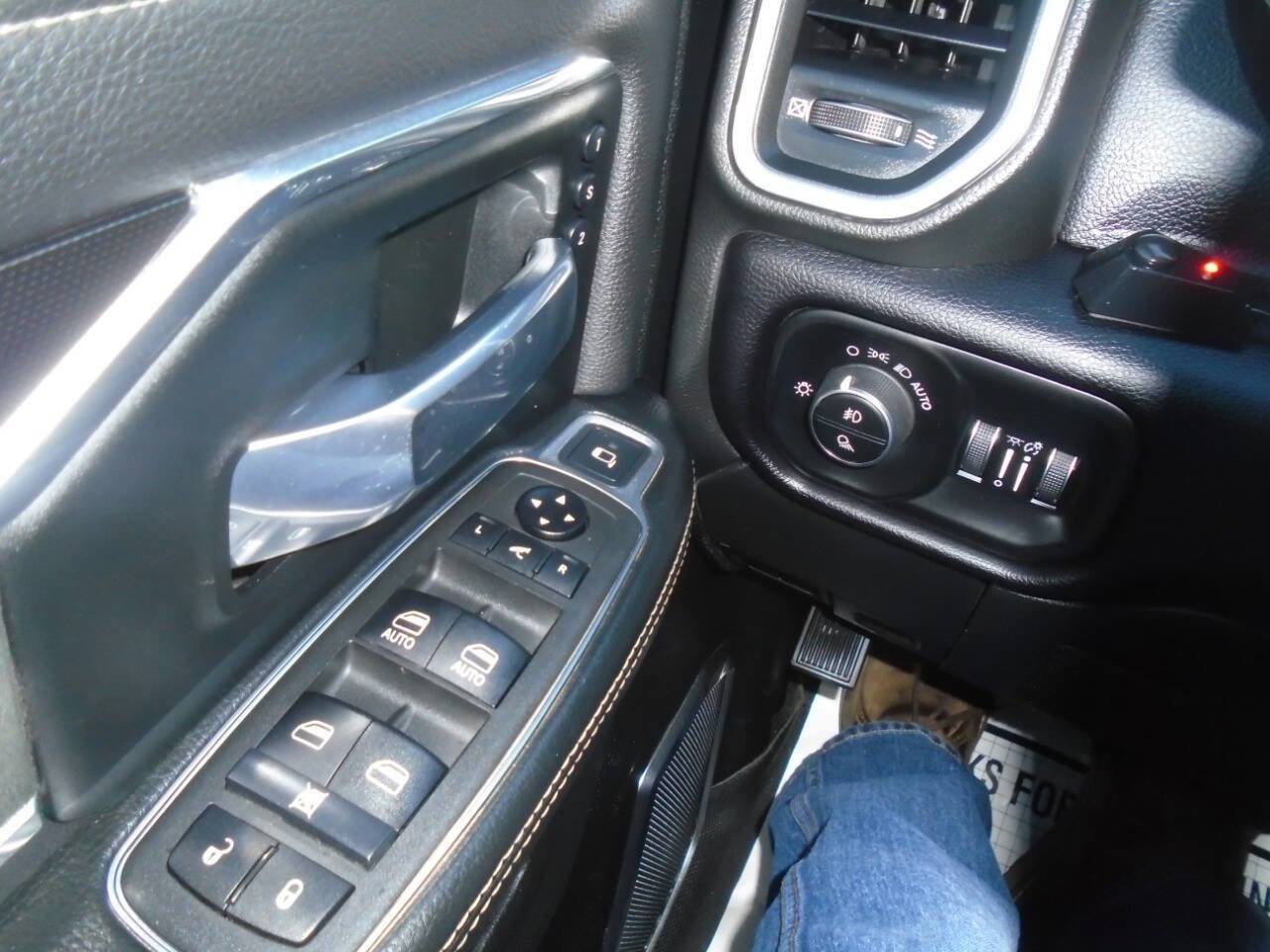 Used 2021 RAM 3500 Laramie w/ Night Edition image 72