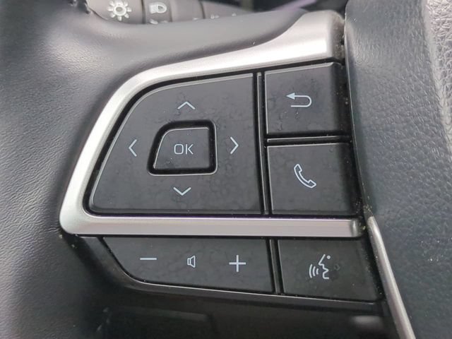Used 2024 Toyota Highlander LE AWD/4WD image 23