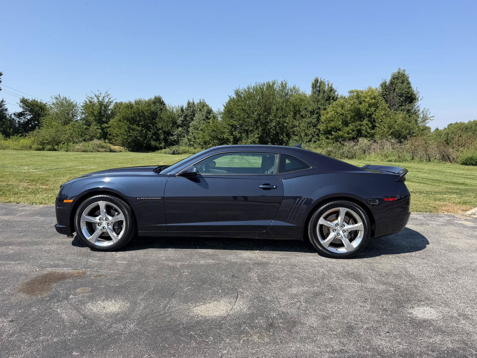 Used 2013 Chevrolet Camaro SS w/ RS Package RWD image 2