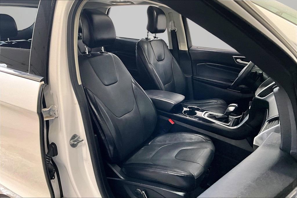 Used 2016 Ford Edge Titanium w/ Equipment Group 301A image 29