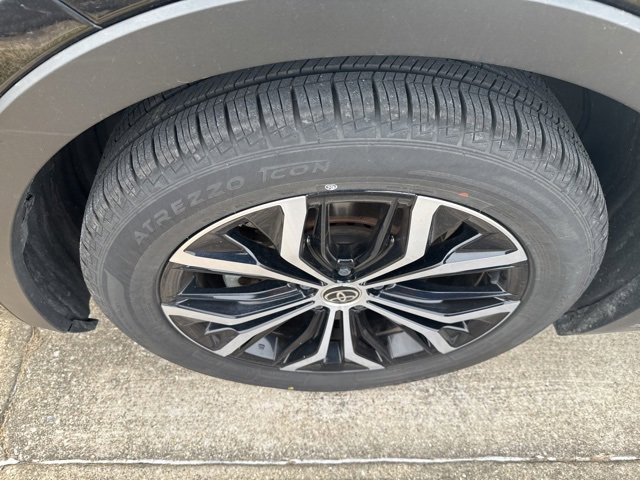 Used 2024 Toyota Crown XLE image 39