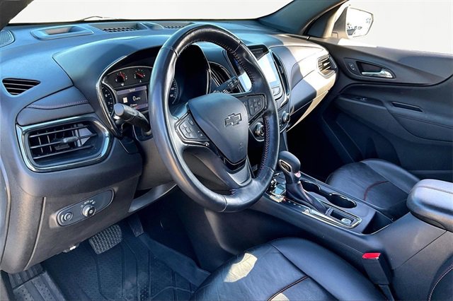 Used 2022 Chevrolet Equinox RS w/ RS Leather Package image 11