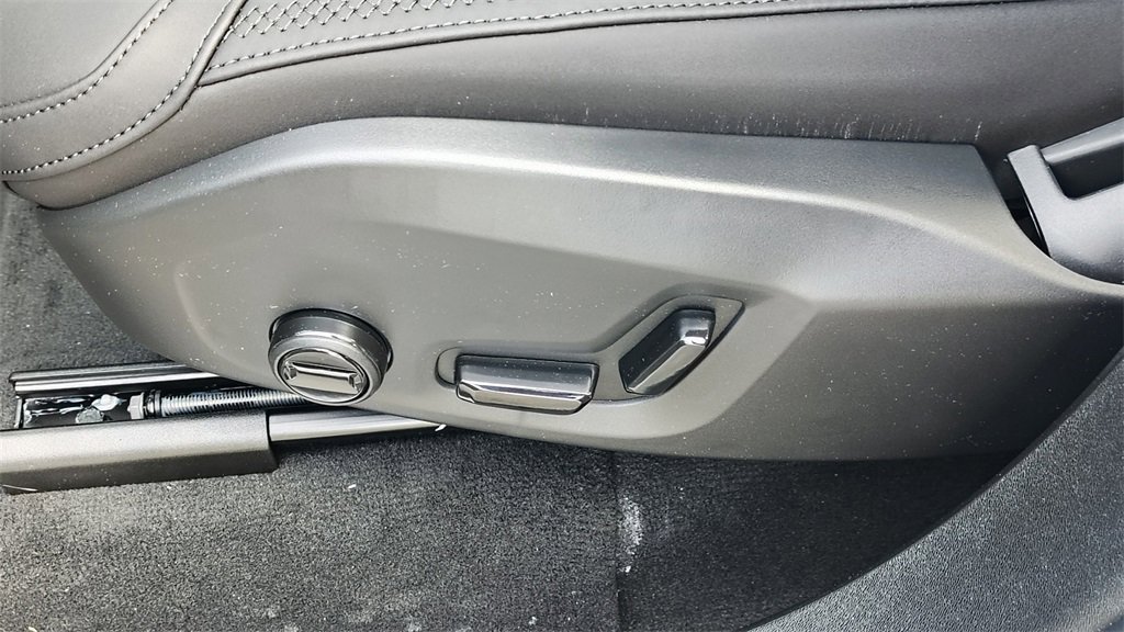 New 2026 Volvo XC90 B6 Plus image 11