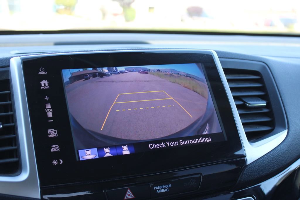 Used 2018 Honda Pilot Touring image 14
