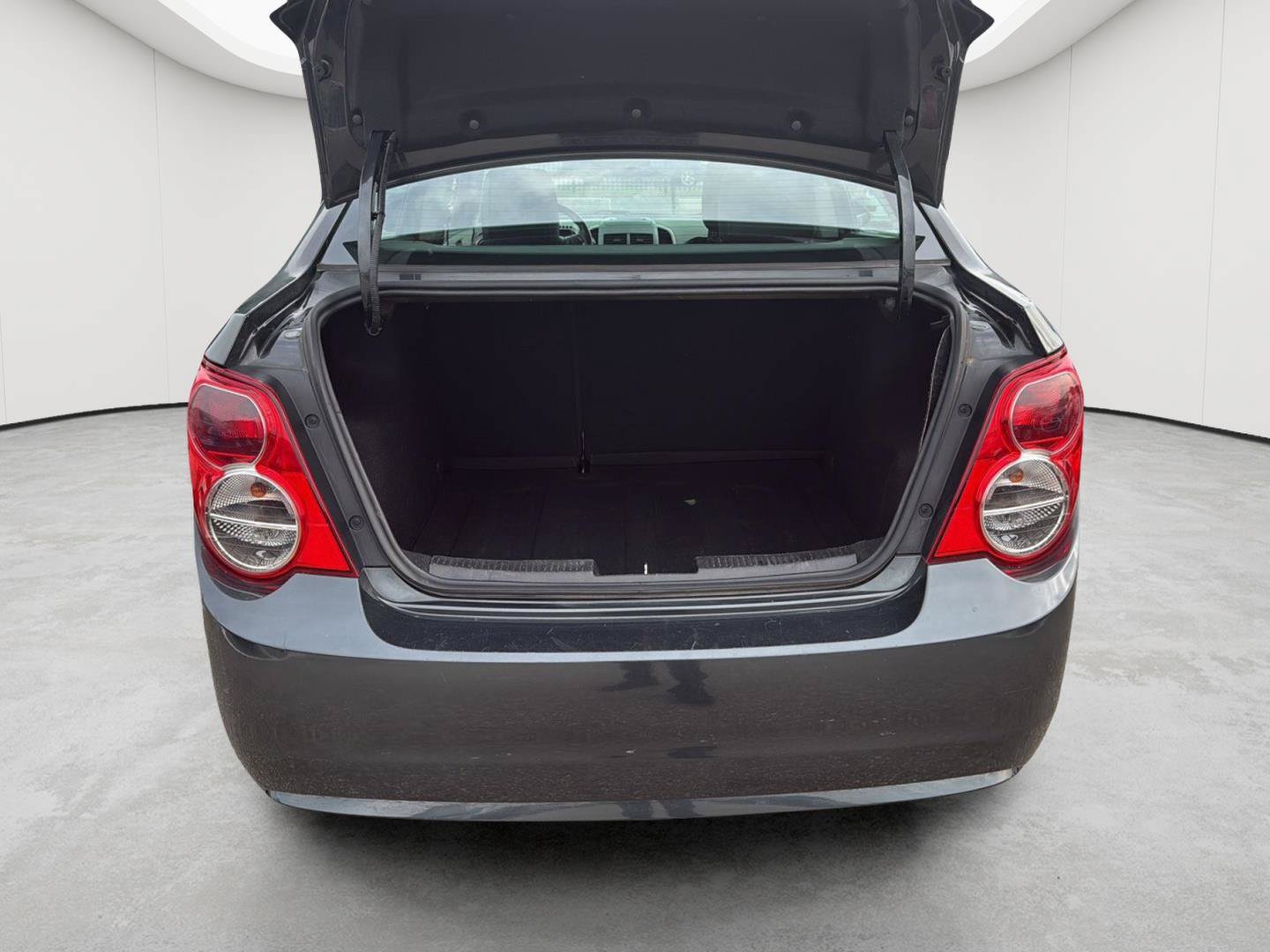 Used 2015 Chevrolet Sonic LTZ FWD image 12