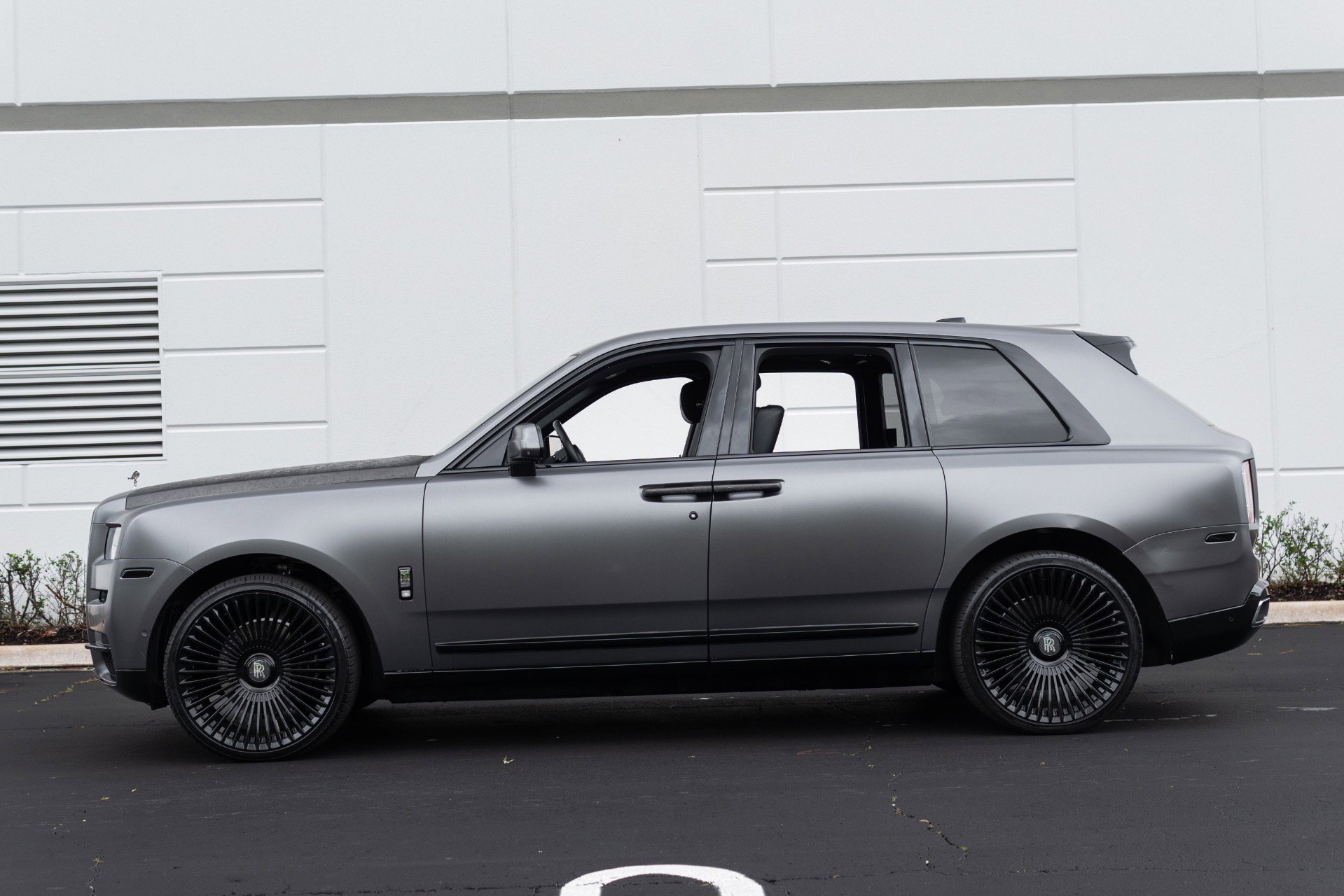 Used 2020 Rolls-Royce Cullinan image 26