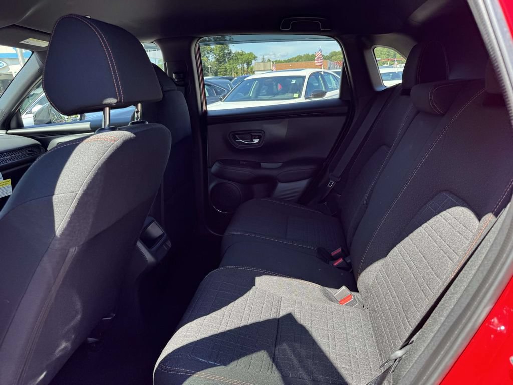 Certified 2025 Honda HR-V Sport image 9
