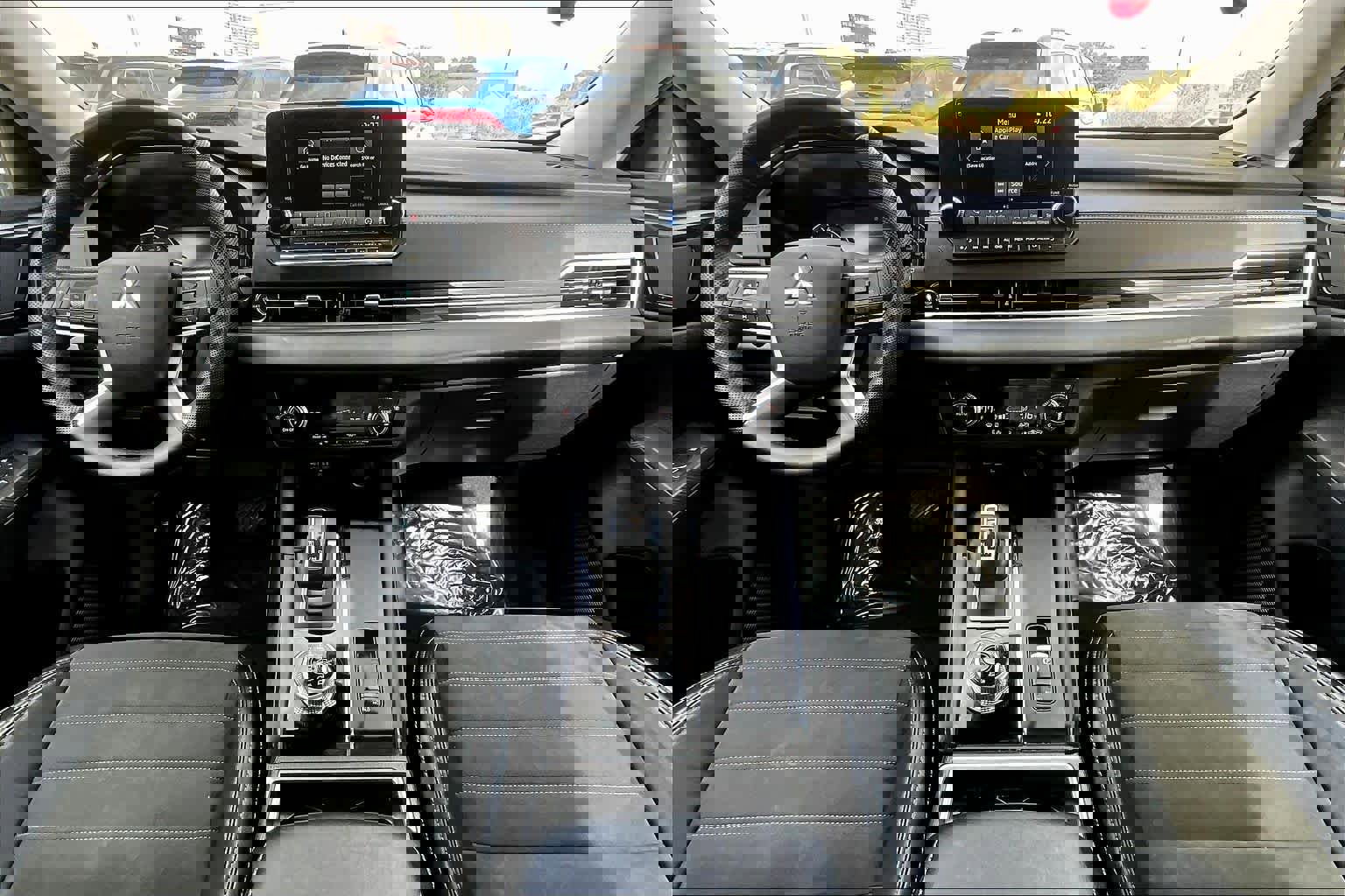 Used 2023 Mitsubishi Outlander SE image 15