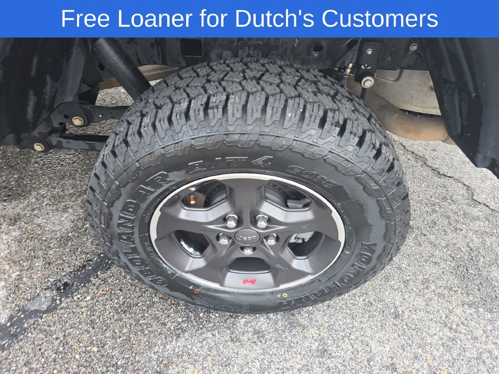 Used 2023 Jeep Gladiator Rubicon w/ Trailer Tow Package AWD/4WD image 12