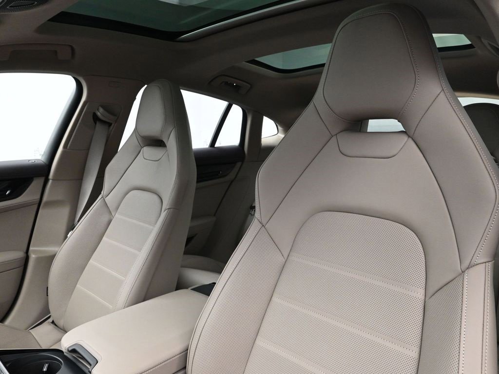 New 2026 Porsche Panamera 4 image 5