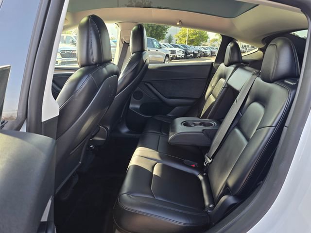 Used 2022 Tesla Model Y Long Range AWD/4WD image 19