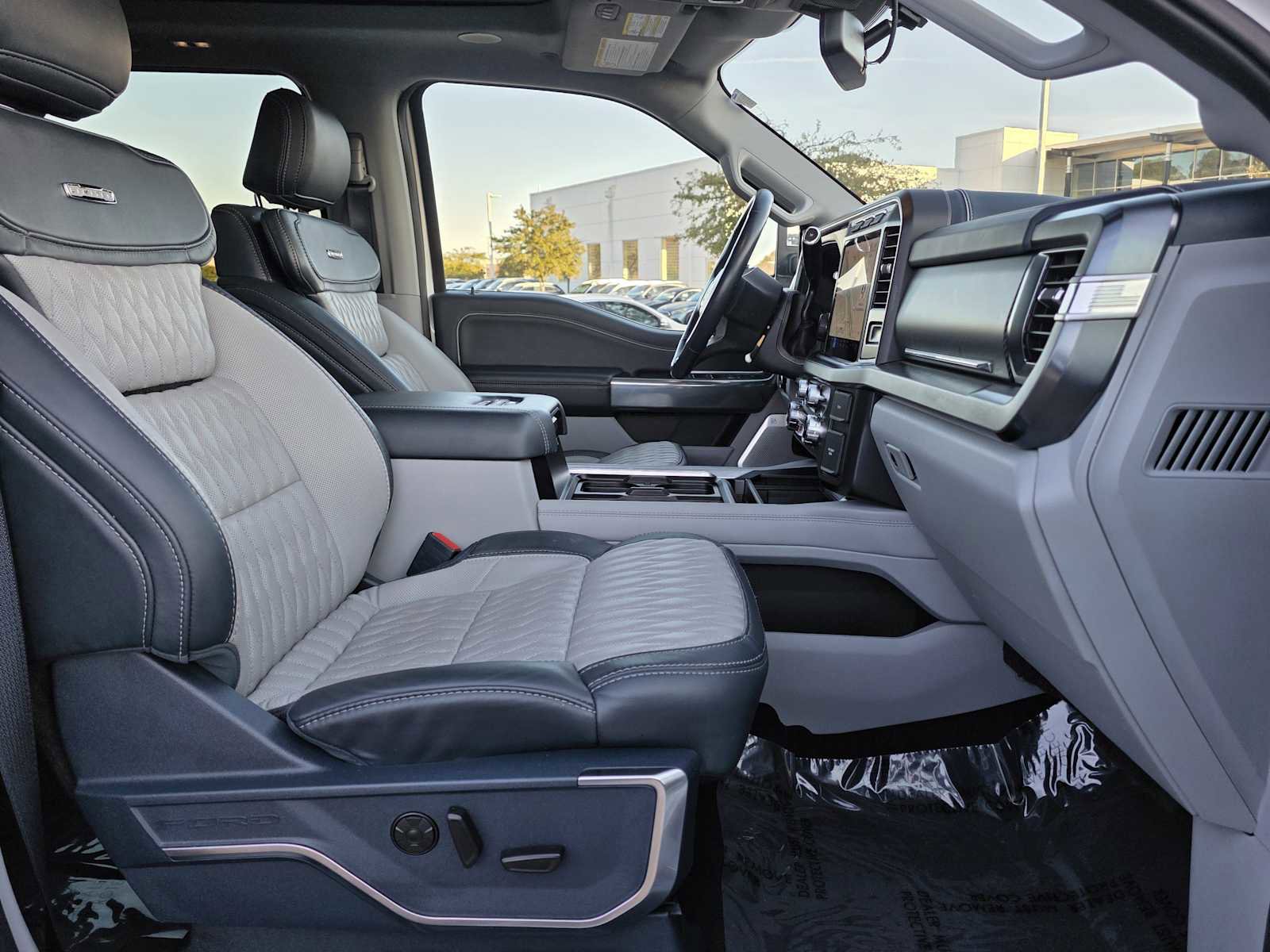 Used 2024 Ford F350 Limited w/ FX4 Off-Road Package image 40