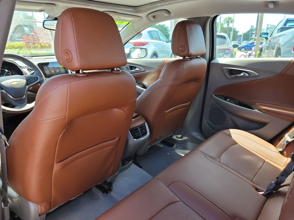 Used 2018 Chevrolet Malibu Premier w/ Premier Sun and Wheel Package FWD image 11