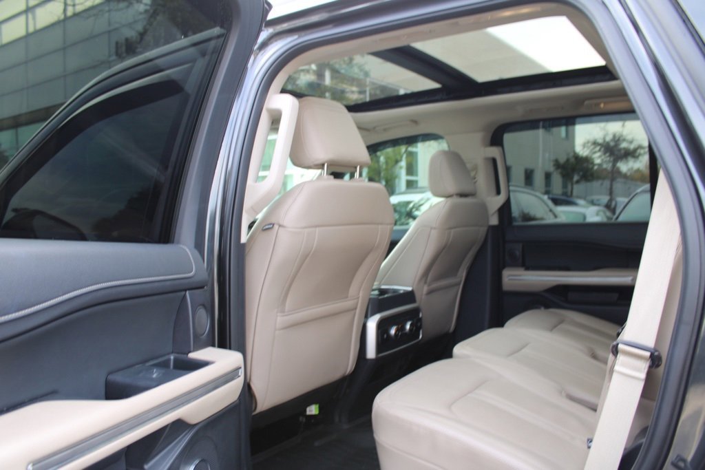 Used 2022 Ford Expedition Limited image 26