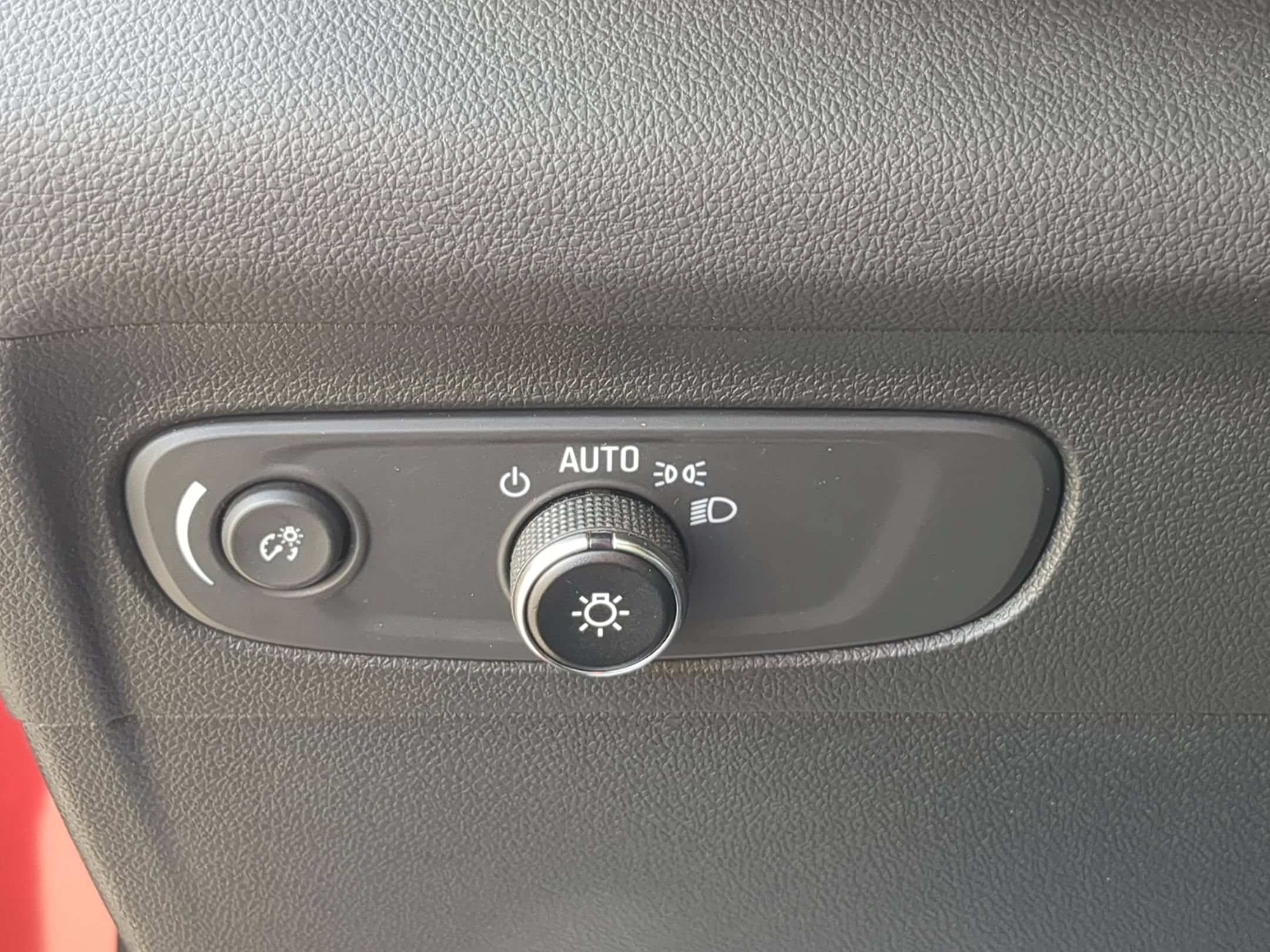 Certified 2023 Buick Envision Essence w/ Sport Touring Package AWD/4WD image 16