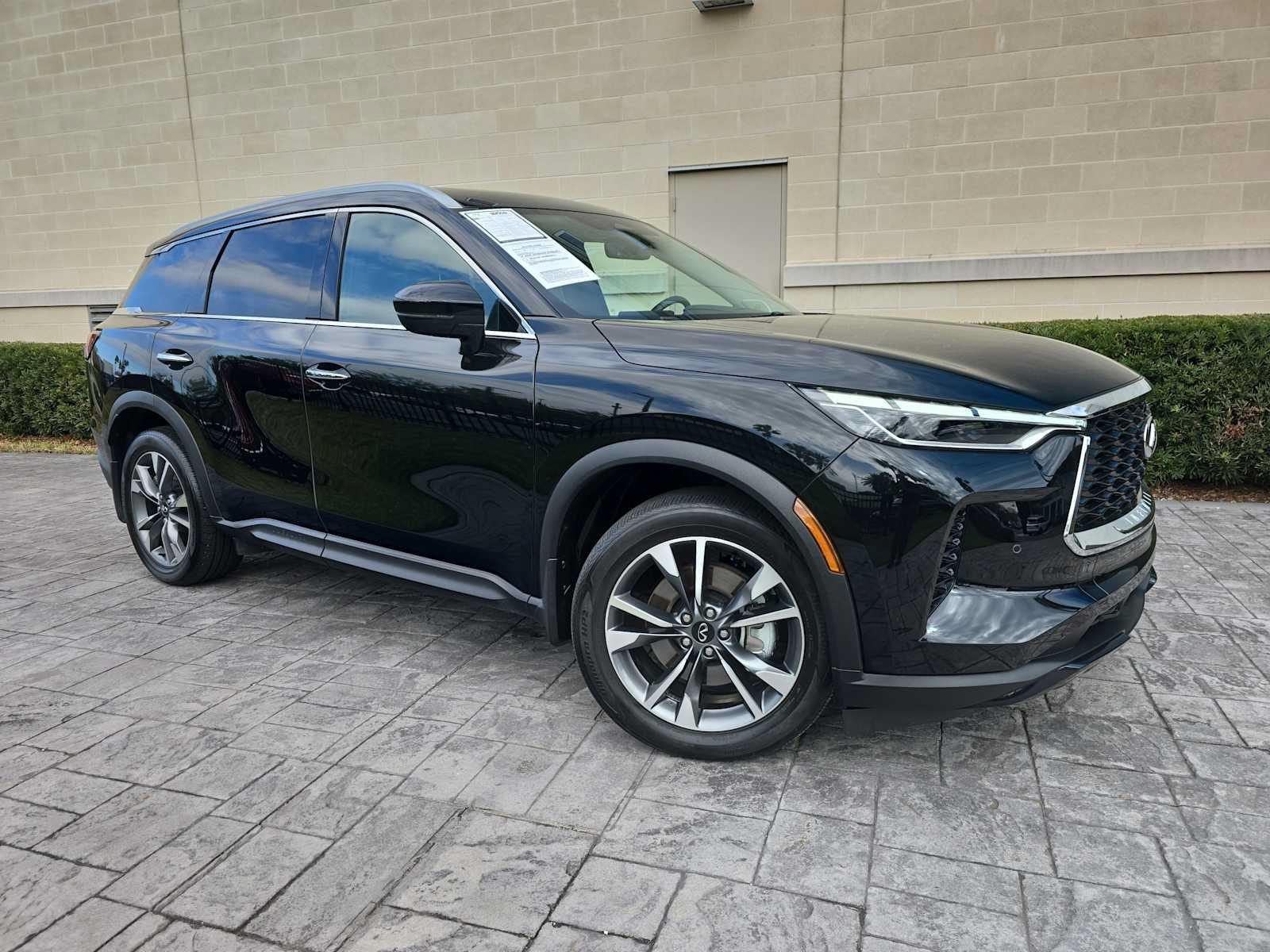 Used 2025 INFINITI QX60 Luxe FWD image 29