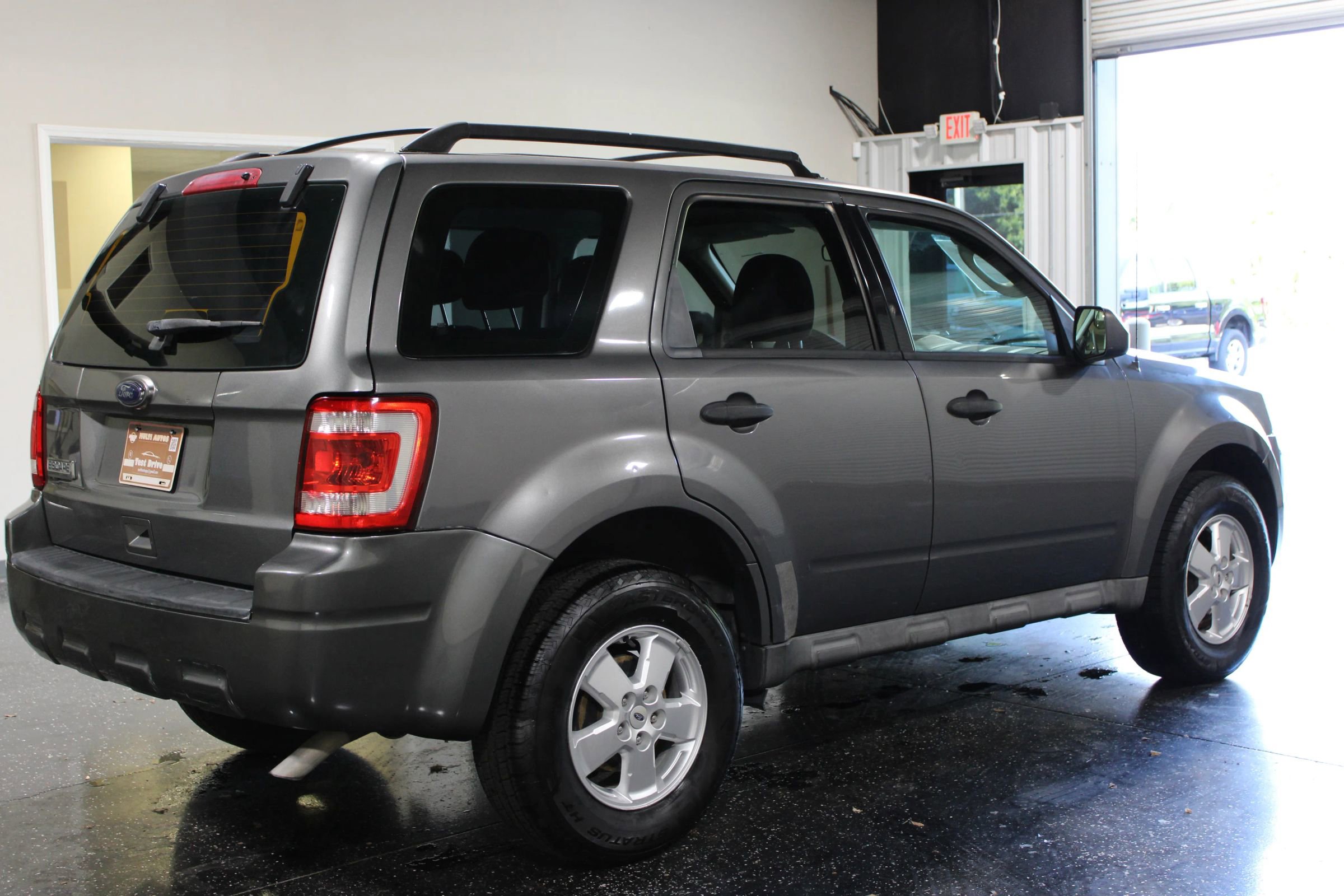 Used 2011 Ford Escape XLS w/ 101A Rapid Spec Order Code FWD image 3