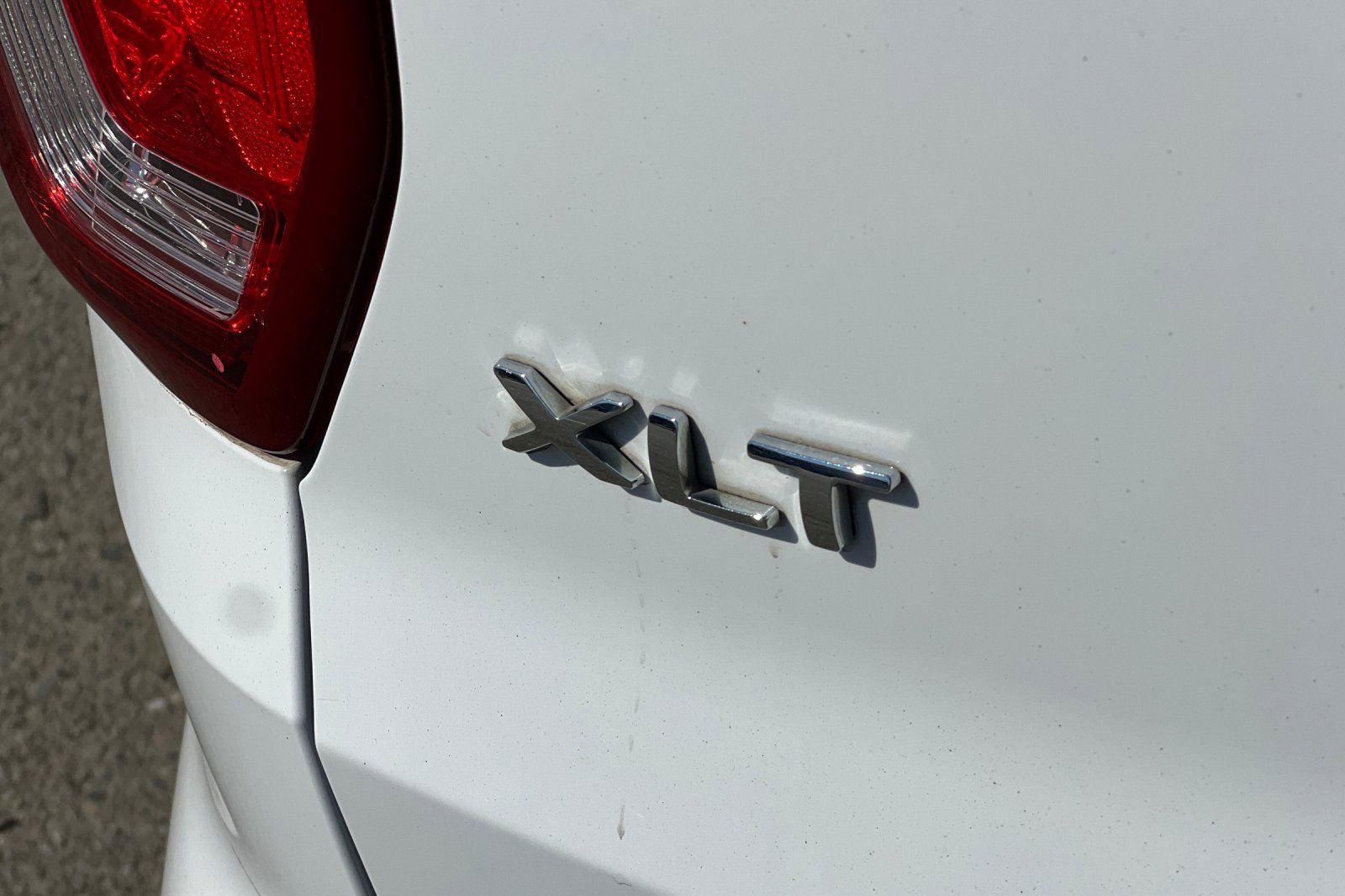 Certified 2019 Ford Explorer XLT w/ Equipment Group 201A image 28