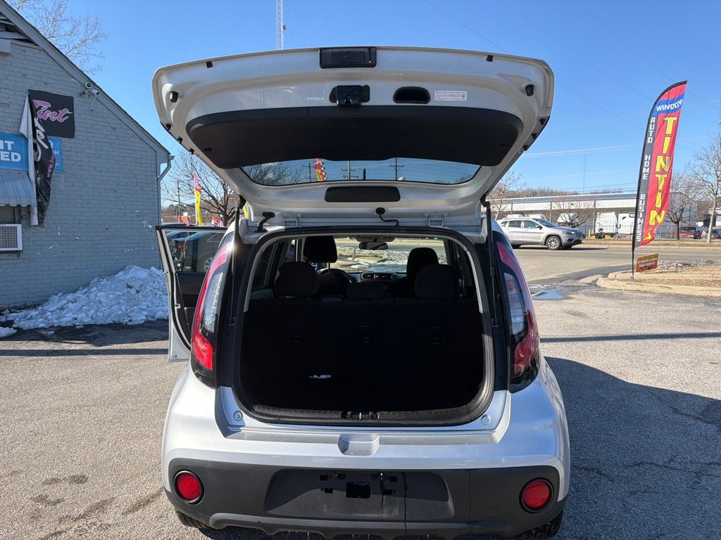 Used 2017 Kia Soul FWD image 24