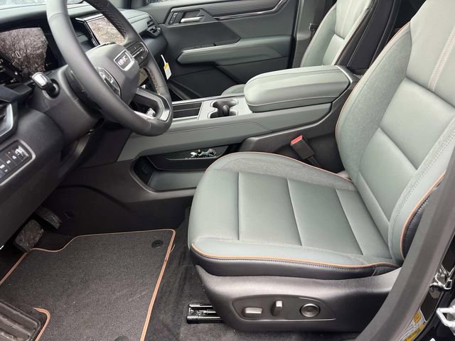 New 2026 GMC Acadia AT4 w/ Luxury Package image 19