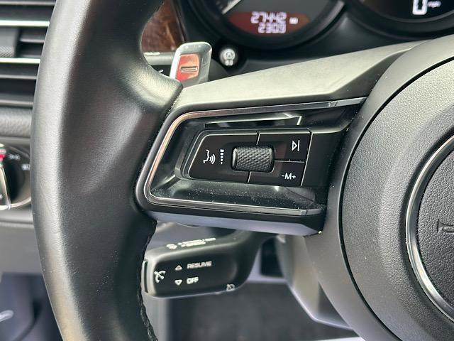 Used 2022 Porsche Macan S image 23