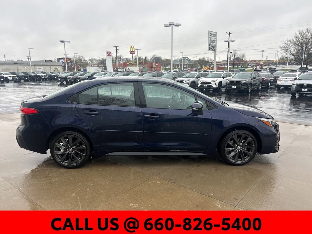 Used 2025 Toyota Corolla SE w/ SE Premium Package image 6