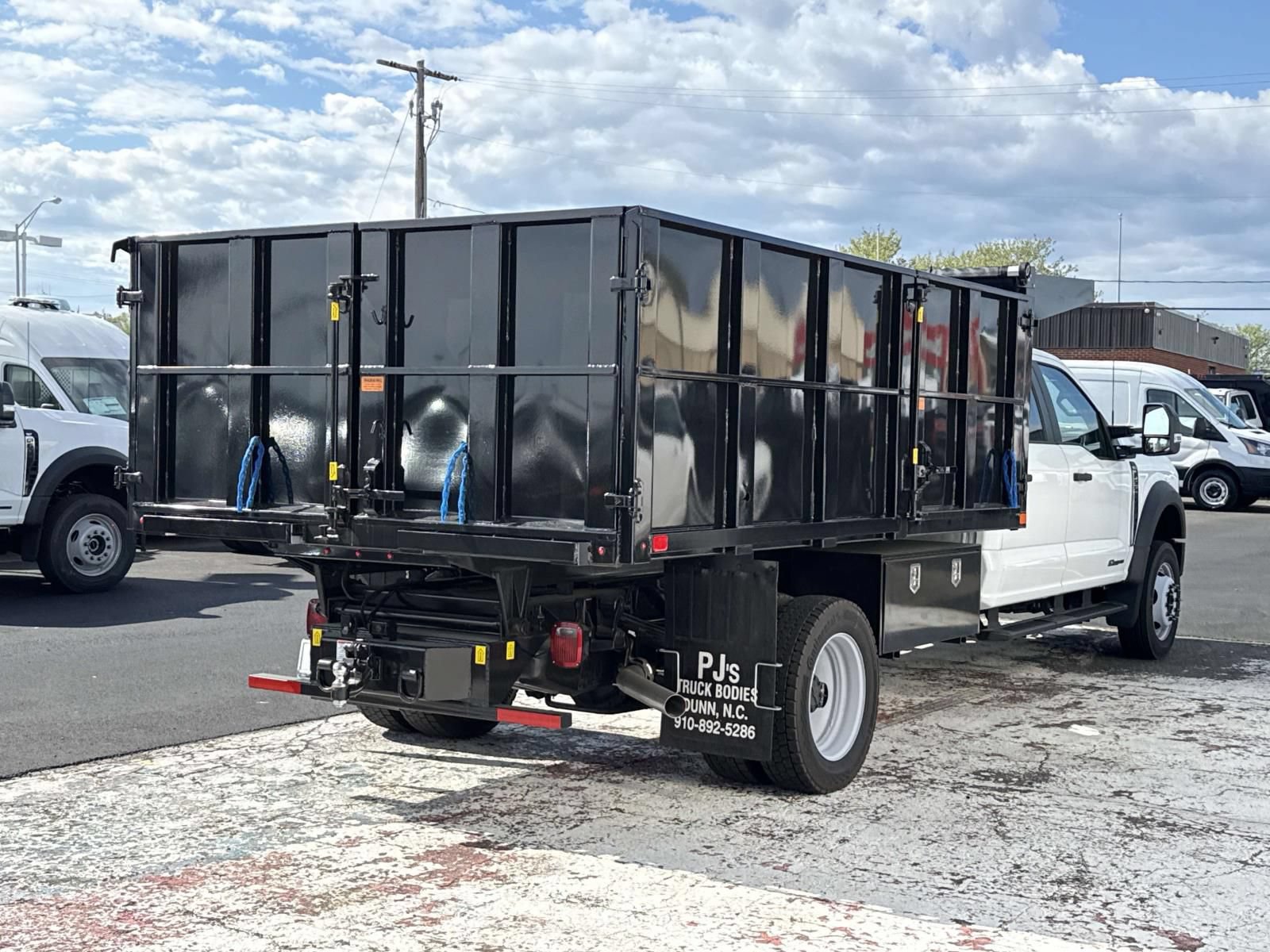 New 2025 Ford F550 4x4 Crew Cab image 3
