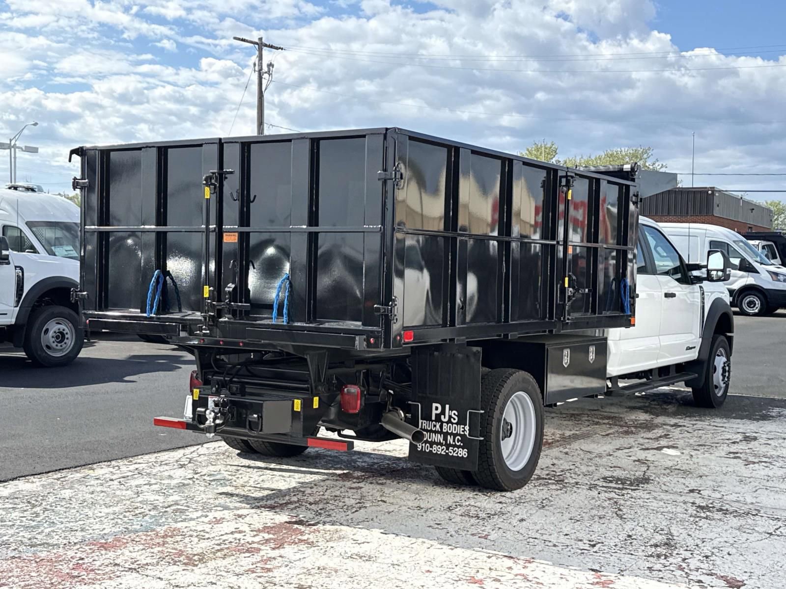 New 2025 Ford F550 4x4 Crew Cab image 3