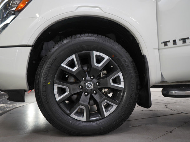 Used 2021 Nissan Titan Platinum Reserve w/ Moonroof Package image 33