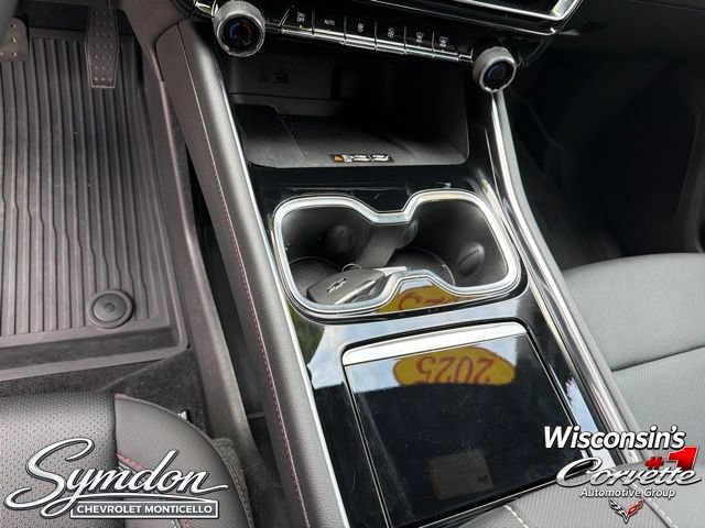 Used 2025 Chevrolet Traverse Z71 w/ LPO, Illumination Package AWD/4WD image 14