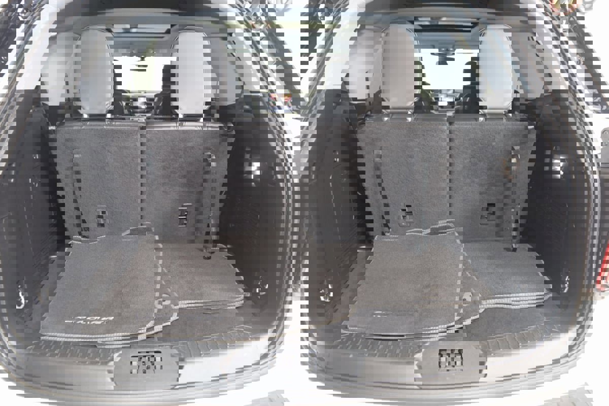 Used 2023 Ford Explorer XLT w/ Equipment Group 202A image 51