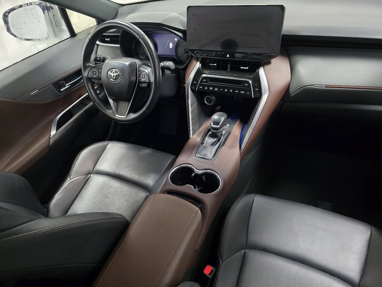 Certified 2024 Toyota Venza LE image 19