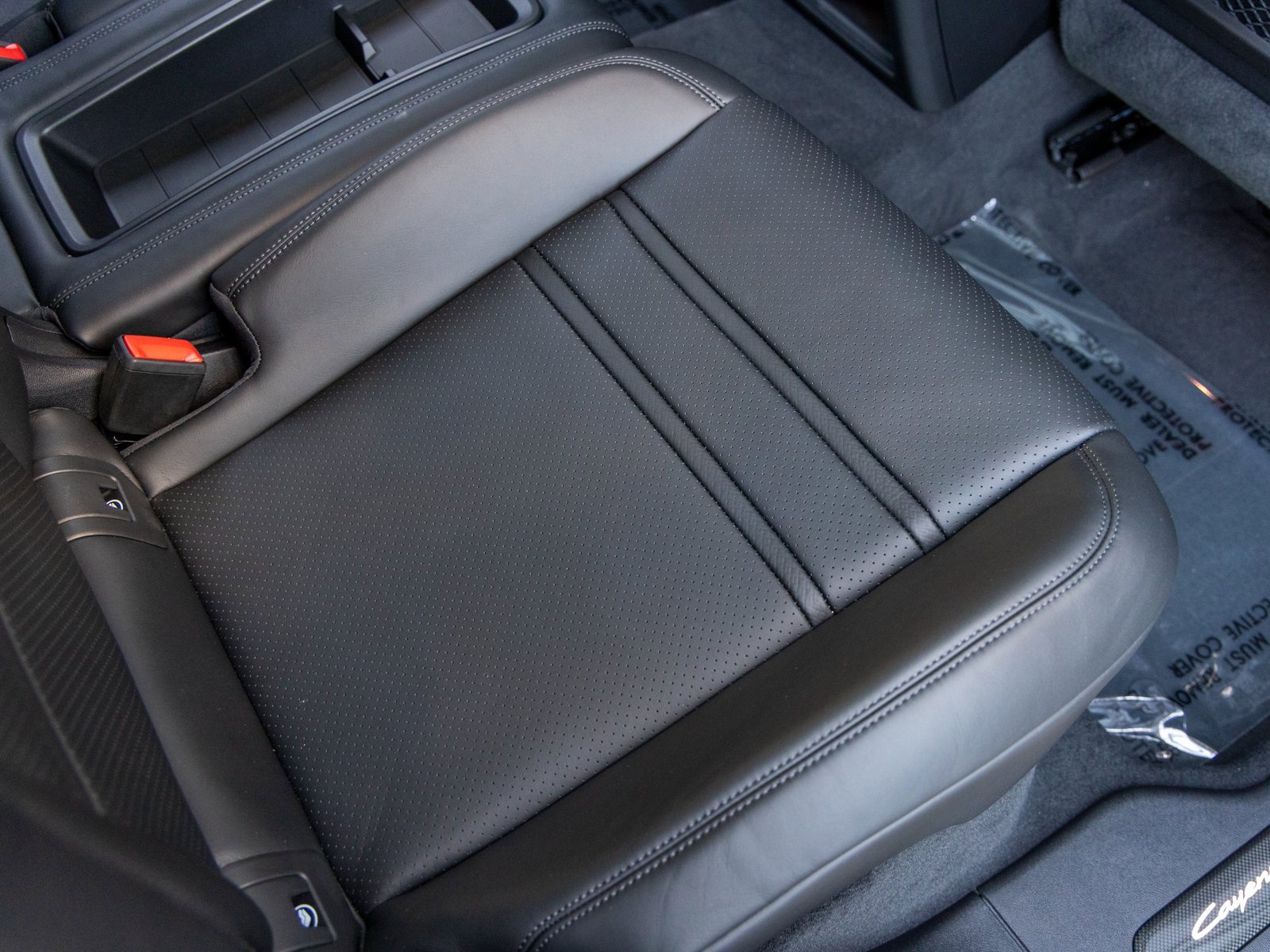 New 2025 Porsche Cayenne Turbo image 49