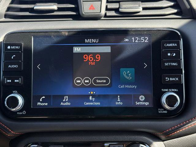 New 2025 Nissan Versa SR w/ Trunk Package image 27