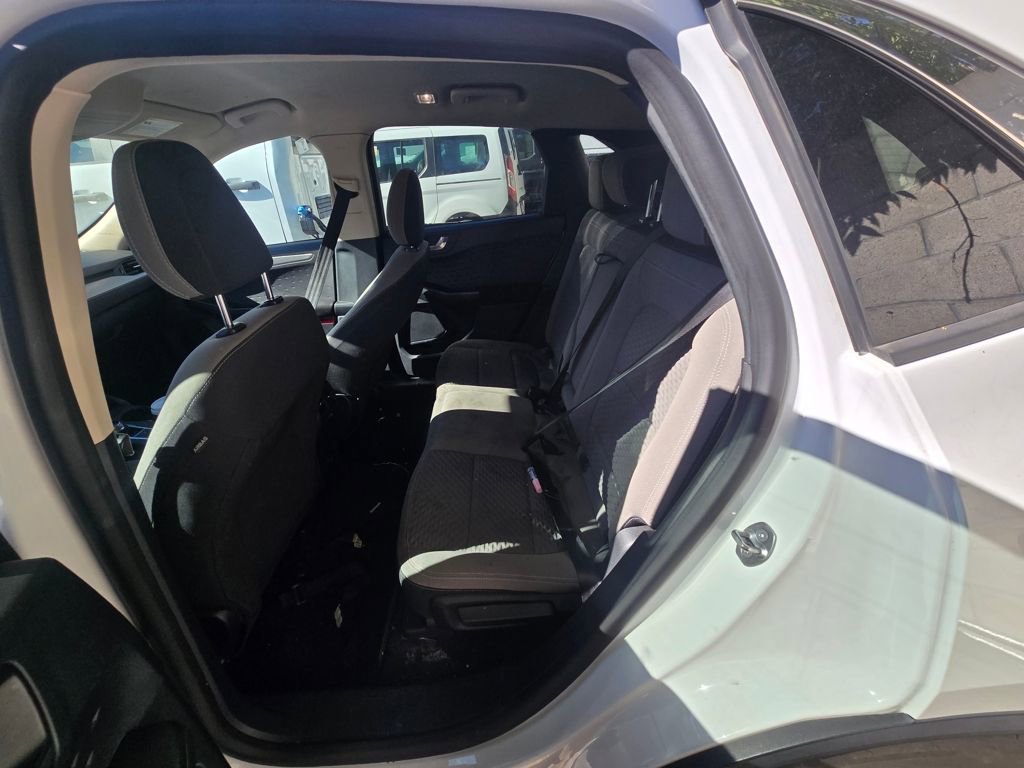 Used 2020 Ford Escape SE image 16