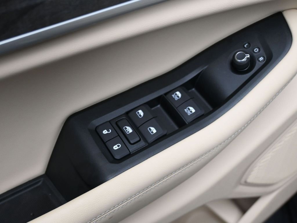 New 2025 Jeep Grand Cherokee L Limited w/ Luxury Tech Group II RWD image 21