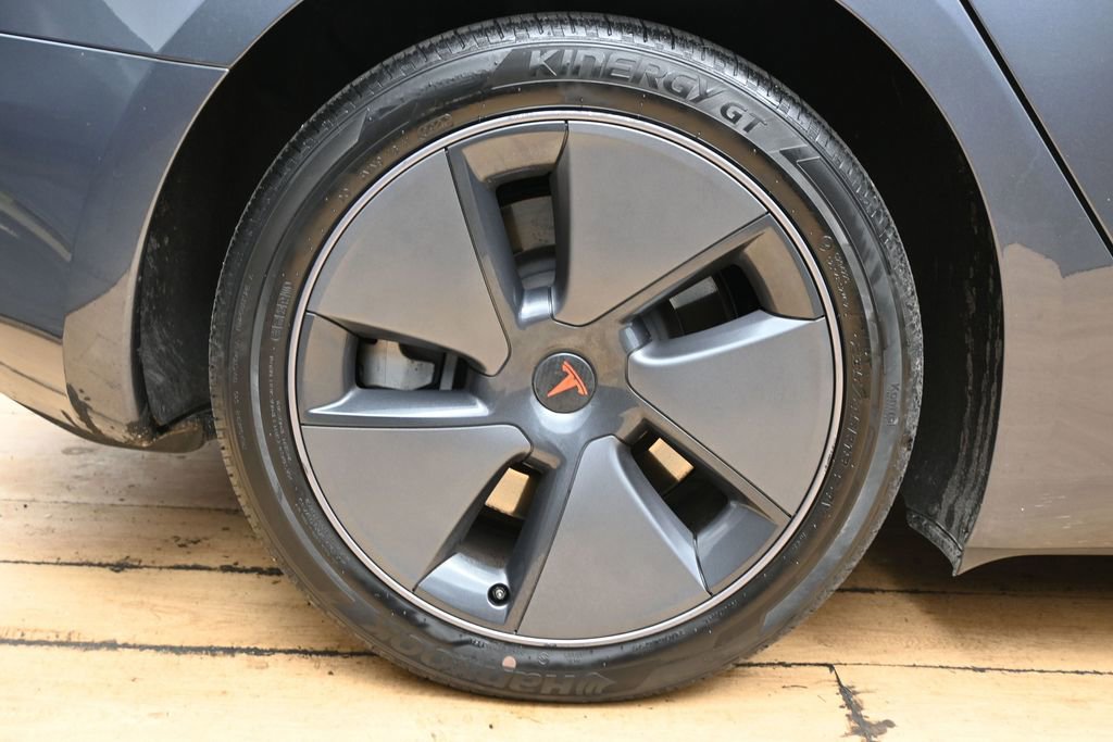 Used 2023 Tesla Model 3 Standard Range RWD image 9