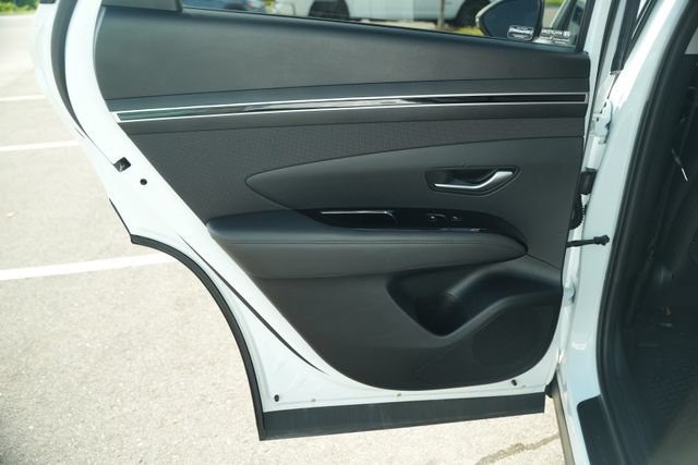 Used 2022 Hyundai Tucson Limited AWD/4WD image 17