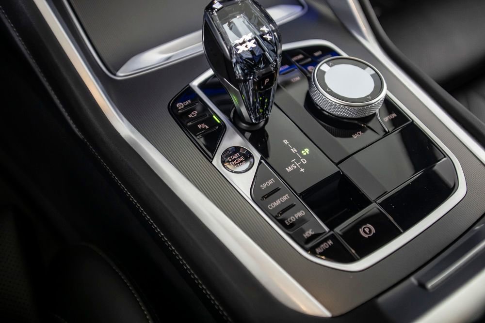 Used 2023 BMW X6 xDrive40i w/ Executive Package image 37