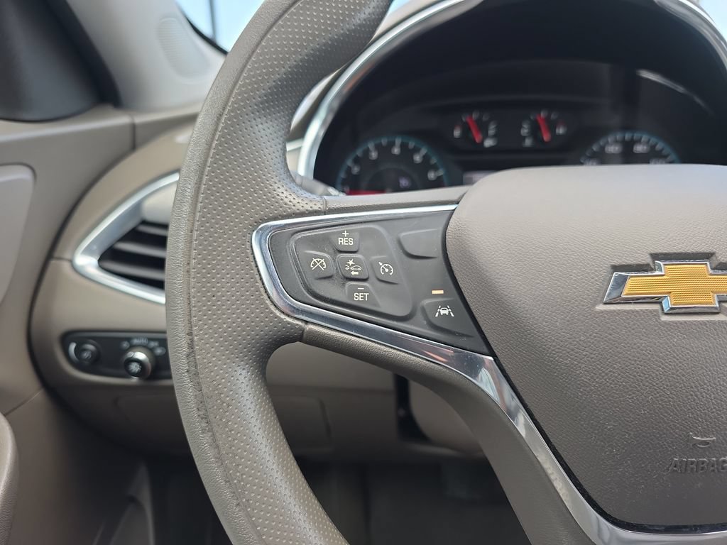 Used 2021 Chevrolet Malibu LT FWD image 13