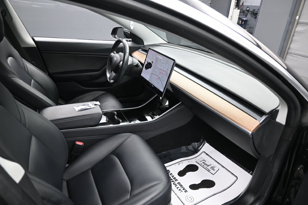 Used 2018 Tesla Model 3 Mid Range RWD image 28