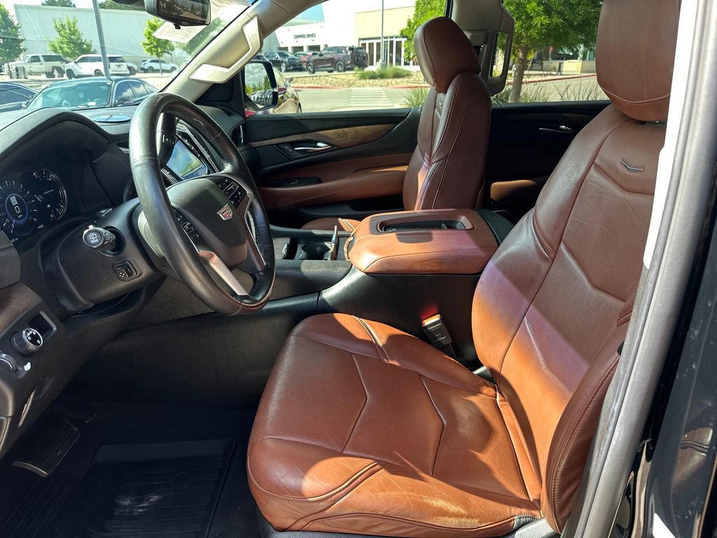 Used 2017 Cadillac Escalade Premium Luxury RWD image 20